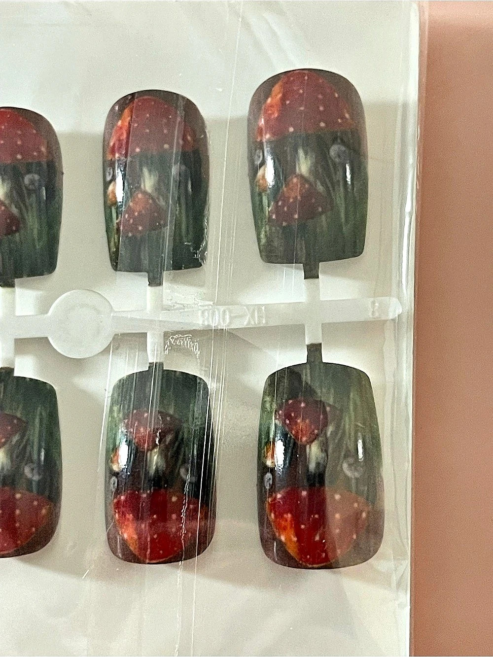 Dashing Diva Mushroom Floral Press-On Nails Red & Black NWT